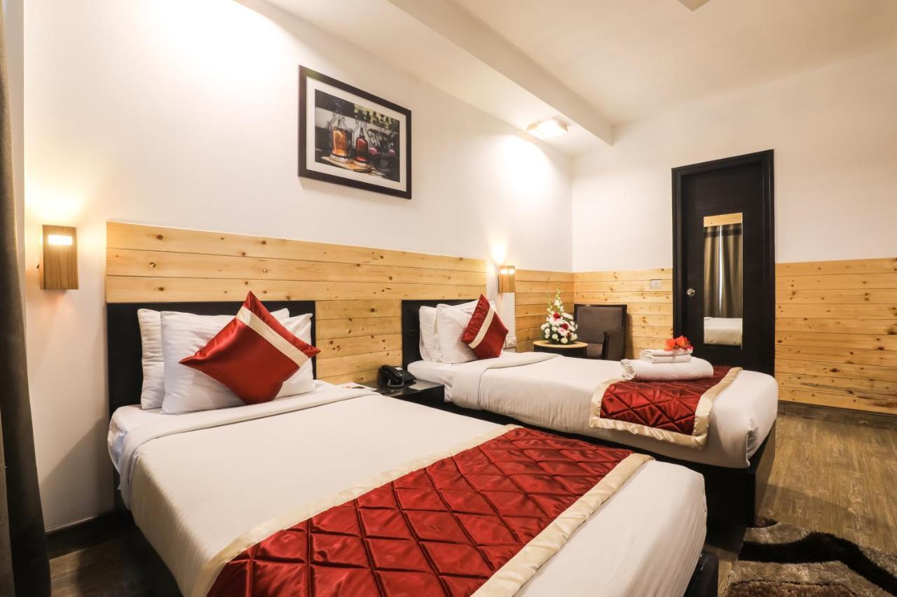 Отель Siesta Basil - Okhla Нью-Дели Экстерьер фото