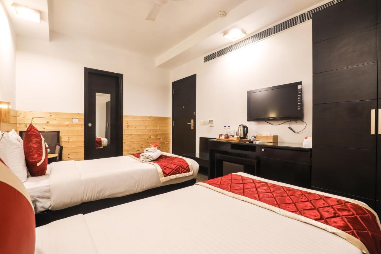 Отель Siesta Basil - Okhla Нью-Дели Экстерьер фото