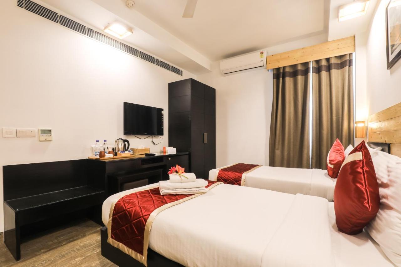 Отель Siesta Basil - Okhla Нью-Дели Экстерьер фото