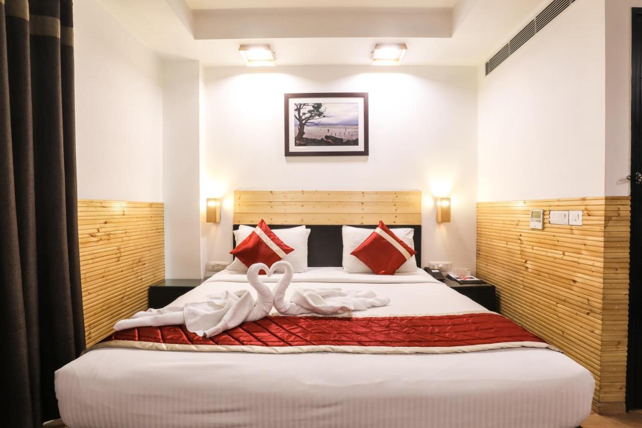 Отель Siesta Basil - Okhla Нью-Дели Экстерьер фото